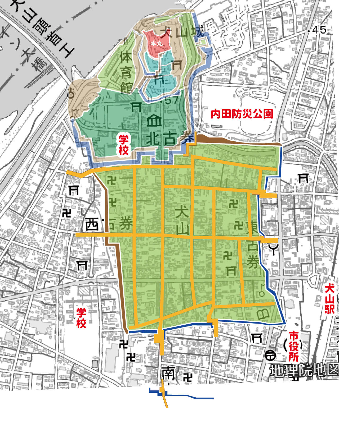 現在の地図と江戸時代の犬山城・犬山城下町を重ねた図。日本地理院地図に図を重ねた。