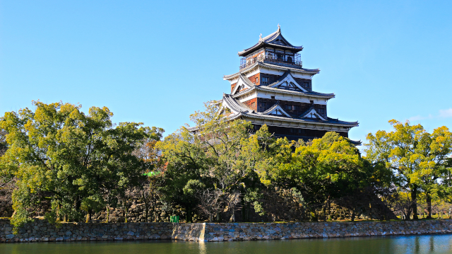 広島城外観復元天守